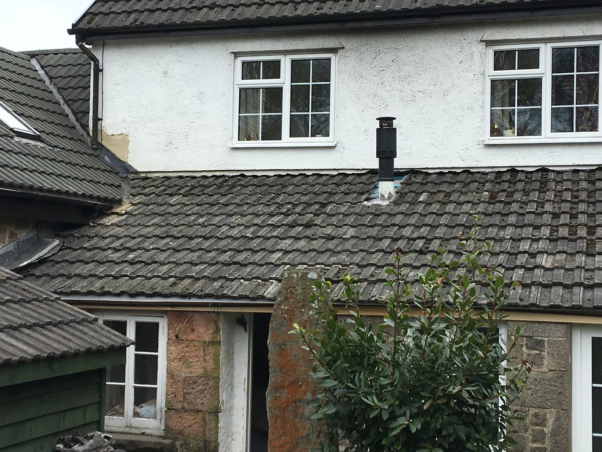 An image of new roofing felt and battens velux window cleddon  goes here.