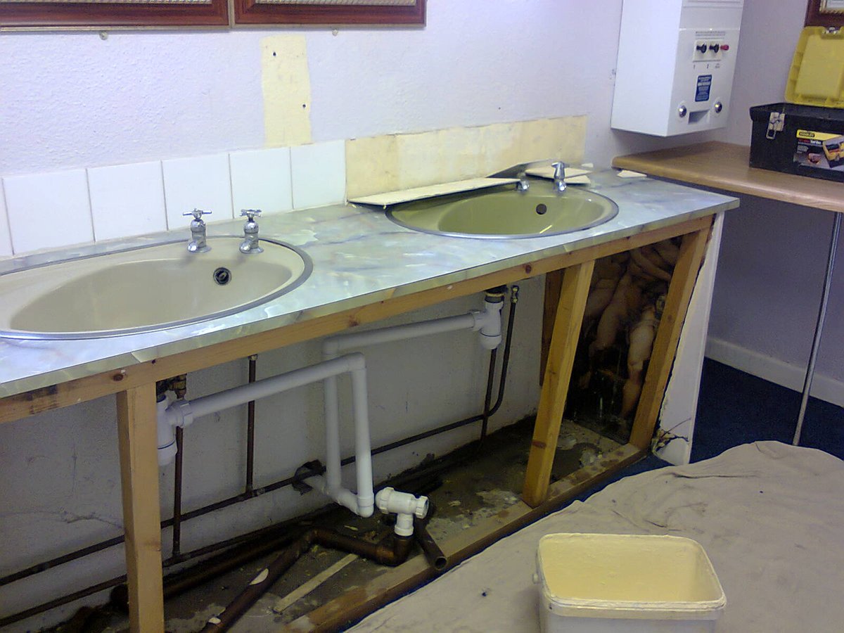 Image of the sloop llandogo washroom renovation 